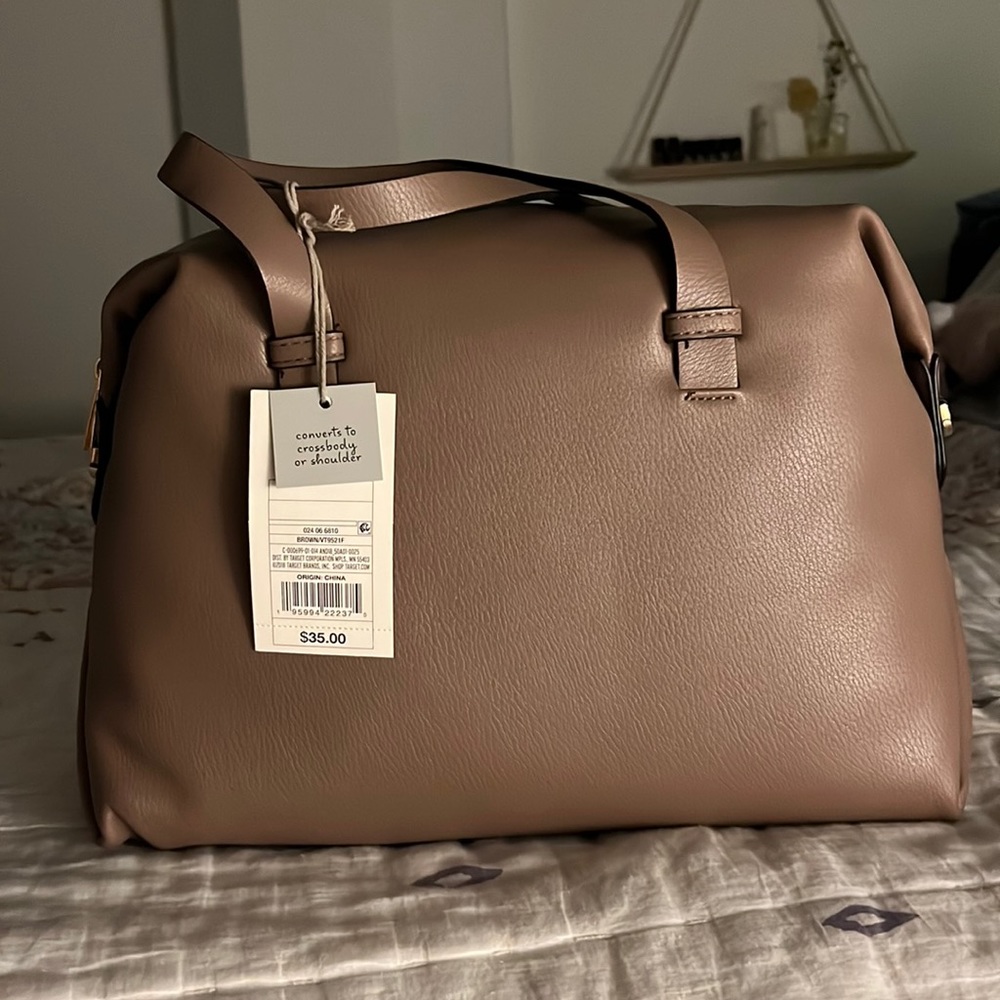COPY - Handbag converts to crossbody